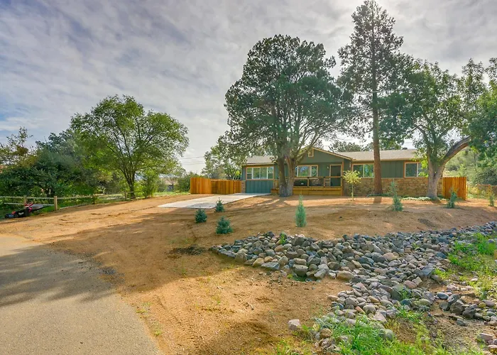Сasa de vacaciones Dog Friendly! Peaceful Wooded Retreat In