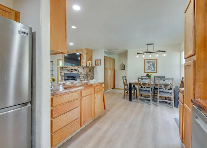 Dog Friendly! Peaceful Wooded Retreat In