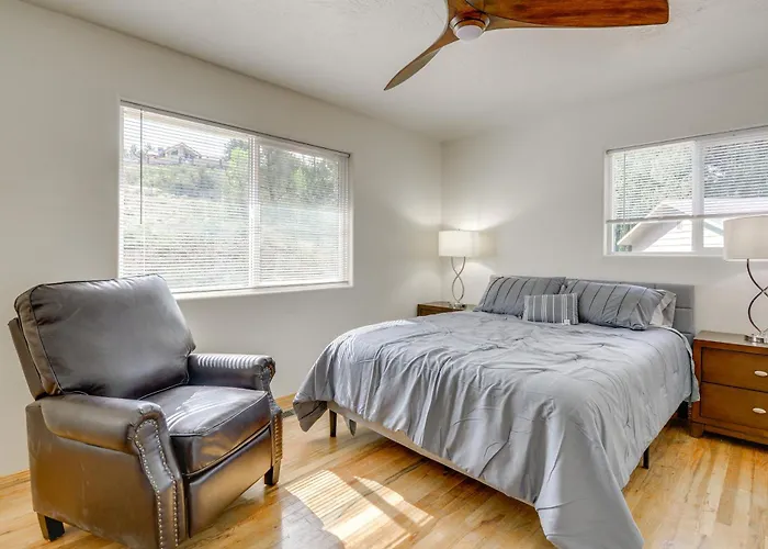 Сasa de vacaciones Dog Friendly! Peaceful Wooded Retreat In